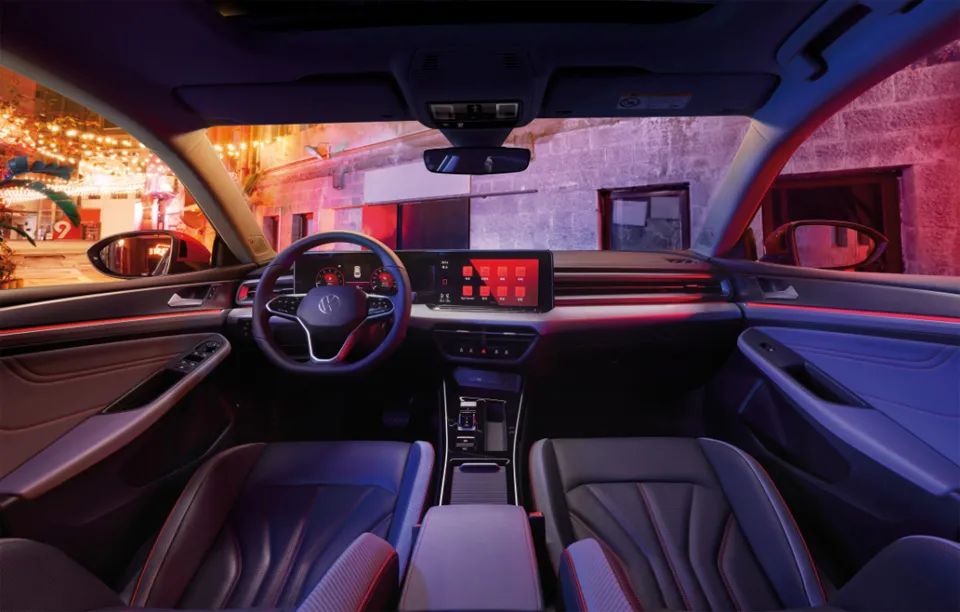 15万级家轿迈入“无框车门”时代,就问凌渡L的雄心有多大休闲区蓝鸢梦想 - Www.slyday.coM 15万级家轿迈入“无框车门”时代,就问凌渡L的雄心有多大休闲区蓝鸢梦想 - Www.slyday.coM