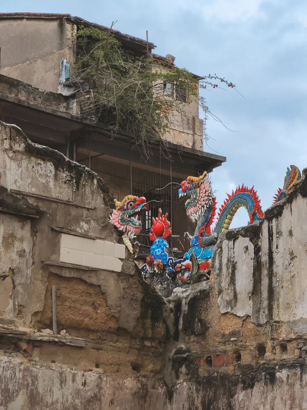 朋友圈的打卡照,怎样拍才不会被人说是游客照?休闲区蓝鸢梦想 - Www.slyday.coM 朋友圈的打卡照,怎样拍才不会被人说是游客照?休闲区蓝鸢梦想 - Www.slyday.coM