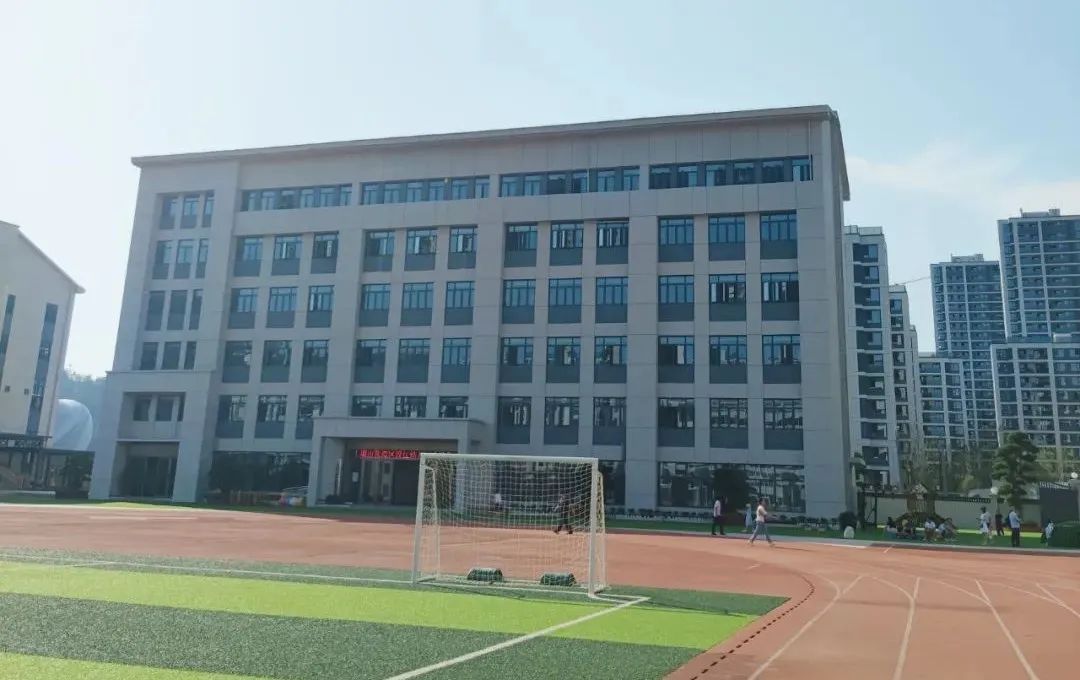 十堰这里有个特别的房子,走进一看不得了休闲区蓝鸢梦想 - Www.slyday.coM 十堰这里有个特别的房子,走进一看不得了休闲区蓝鸢梦想 - Www.slyday.coM