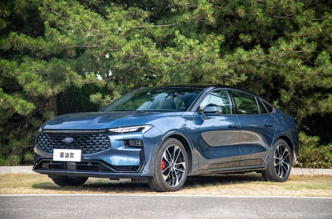 合资B级车“卷王”!全系匹配2.0T+8AT,16万起步值得买吗?休闲区蓝鸢梦想 - Www.slyday.coM 合资B级车“卷王”!全系匹配2.0T+8AT,16万起步值得买吗?休闲区蓝鸢梦想 - Www.slyday.coM