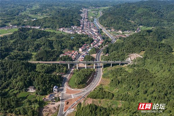 7月1日通车的桃龙大道你期待吗?放上一组美照提前曝光它的真容休闲区蓝鸢梦想 - Www.slyday.coM 7月1日通车的桃龙大道你期待吗?放上一组美照提前曝光它的真容休闲区蓝鸢梦想 - Www.slyday.coM