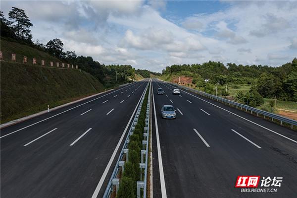 7月1日通车的桃龙大道你期待吗?放上一组美照提前曝光它的真容休闲区蓝鸢梦想 - Www.slyday.coM 7月1日通车的桃龙大道你期待吗?放上一组美照提前曝光它的真容休闲区蓝鸢梦想 - Www.slyday.coM