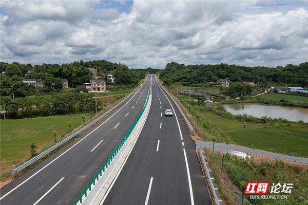 7月1日通车的桃龙大道你期待吗?放上一组美照提前曝光它的真容休闲区蓝鸢梦想 - Www.slyday.coM 7月1日通车的桃龙大道你期待吗?放上一组美照提前曝光它的真容休闲区蓝鸢梦想 - Www.slyday.coM
