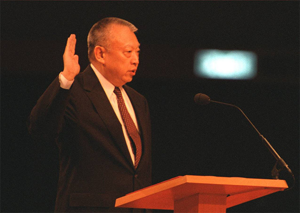 1997年7月1日香港回归真实影像!这些时刻值得铭记休闲区蓝鸢梦想 - Www.slyday.coM 1997年7月1日香港回归真实影像!这些时刻值得铭记休闲区蓝鸢梦想 - Www.slyday.coM