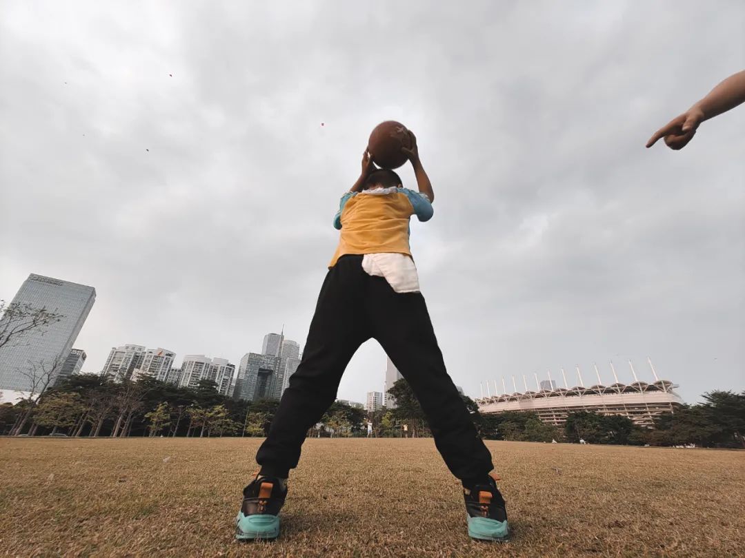 朋友圈的打卡照,怎样拍才不会被人说是游客照?休闲区蓝鸢梦想 - Www.slyday.coM 朋友圈的打卡照,怎样拍才不会被人说是游客照?休闲区蓝鸢梦想 - Www.slyday.coM