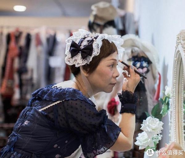 80岁也可以穿Lolita!什么样的年龄穿什么样的衣服真的对吗?休闲区蓝鸢梦想 - Www.slyday.coM 80岁也可以穿Lolita!什么样的年龄穿什么样的衣服真的对吗?休闲区蓝鸢梦想 - Www.slyday.coM