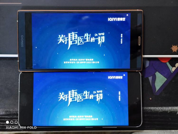 买台老手机后,才发现如今屏幕的“缩水”有多厉害休闲区蓝鸢梦想 - Www.slyday.coM 买台老手机后,才发现如今屏幕的“缩水”有多厉害休闲区蓝鸢梦想 - Www.slyday.coM