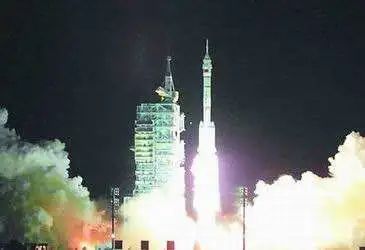 柳州还有这样的地方?研究火箭,探索太阳系演变……“高大上”的课程惊呆家长!休闲区蓝鸢梦想 - Www.slyday.coM 柳州还有这样的地方?研究火箭,探索太阳系演变……“高大上”的课程惊呆家长!休闲区蓝鸢梦想 - Www.slyday.coM