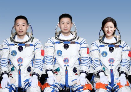 中国空间站因“一杯水”遭外网质疑造假,官方回应:多读书…插图9 中国空间站因“一杯水”遭外网质疑造假,官方回应:多读书…插图9