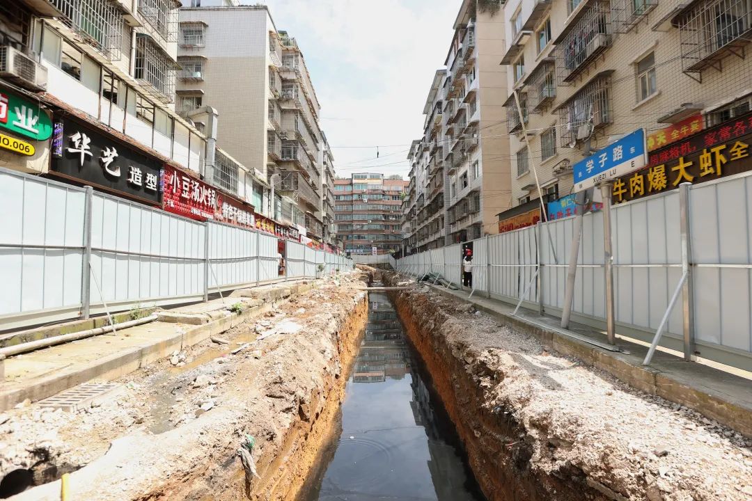 今年贵阳贵安500条背街小巷改造工作已全面动工插图 今年贵阳贵安500条背街小巷改造工作已全面动工插图