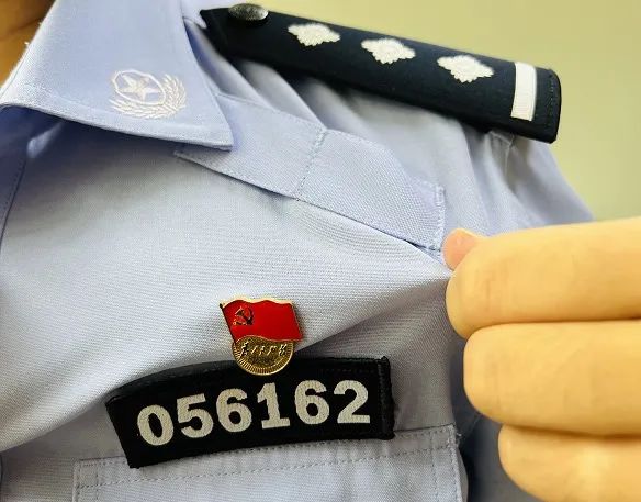 谁还不是共产主义接班人了呢?!休闲区蓝鸢梦想 - Www.slyday.coM 谁还不是共产主义接班人了呢?!休闲区蓝鸢梦想 - Www.slyday.coM