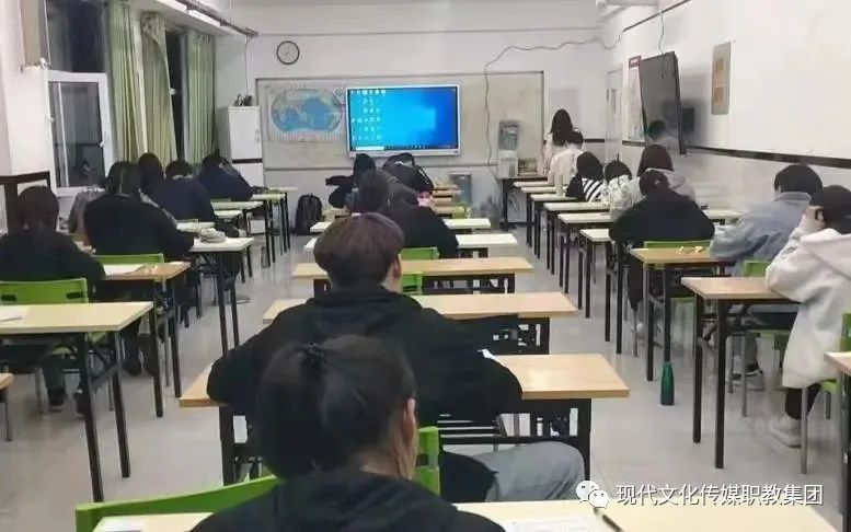 做时代艺术传媒精英助青年健康快乐成长