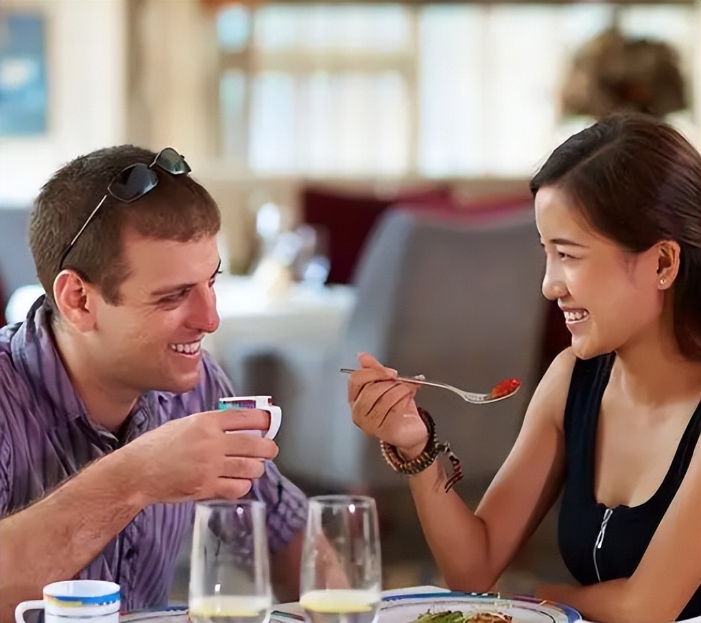 如何高效约到附近女生？教你3大破冰技巧轻松省90%尴尬