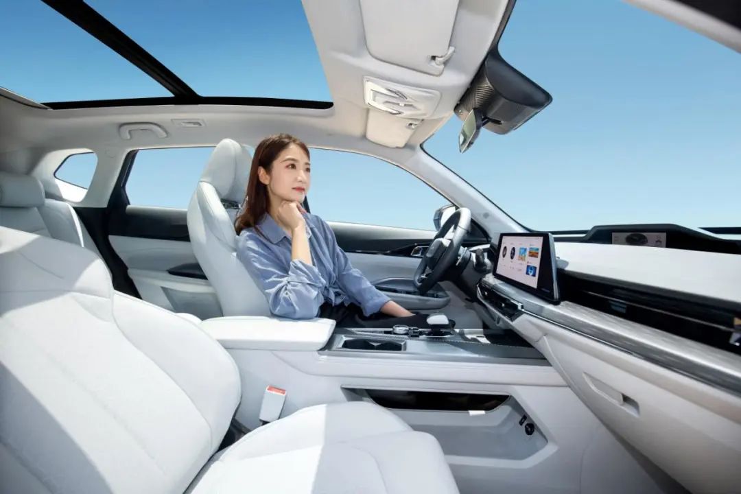 实力国货之间的PK,欧尚Z6对垒哈弗H6!