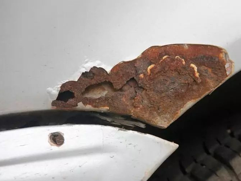 大雨后没注意这几点，小心车会生锈！