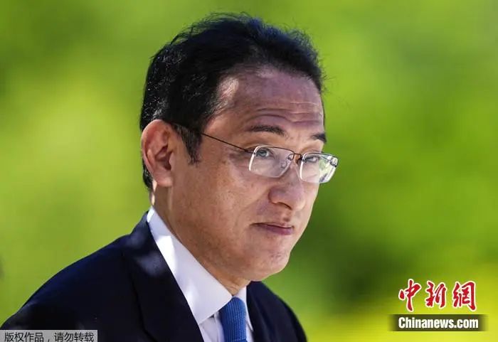 当地时间2022年6月26日,日本首相岸田文雄抵达德国参加G7峰会。