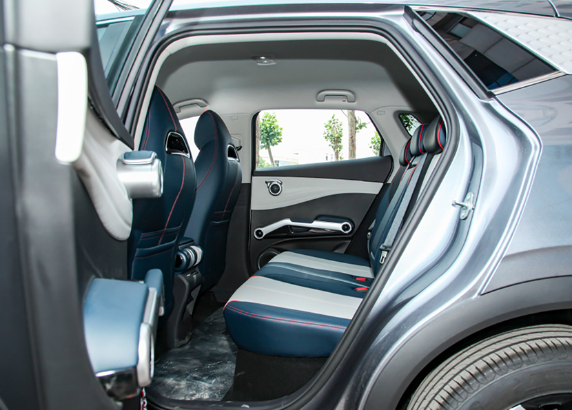 年轻人喜欢的电动SUV都在这,哪吒U•智/AION Y/元PLUS对比