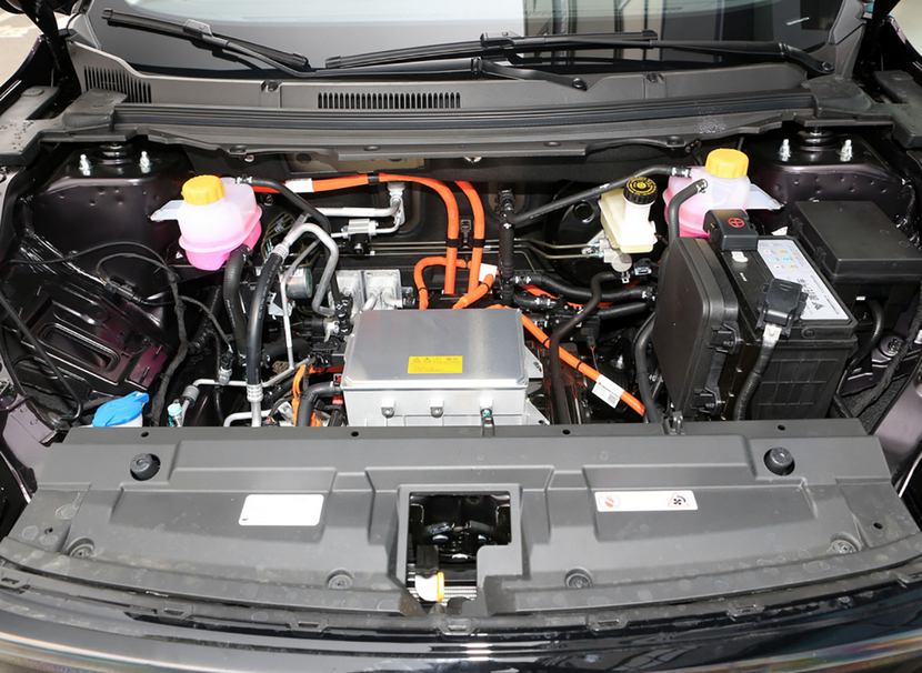 年轻人喜欢的电动SUV都在这,哪吒U•智/AION Y/元PLUS对比