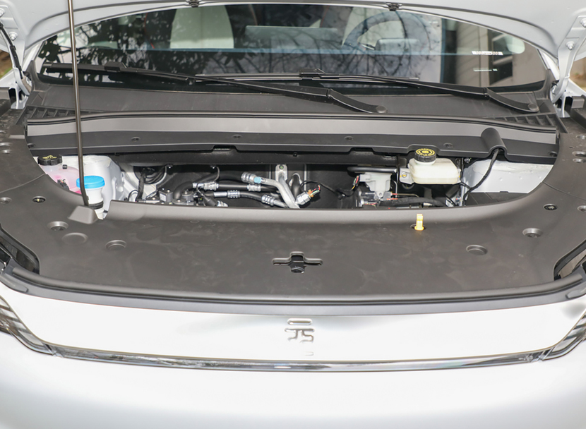 年轻人喜欢的电动SUV都在这,哪吒U•智/AION Y/元PLUS对比