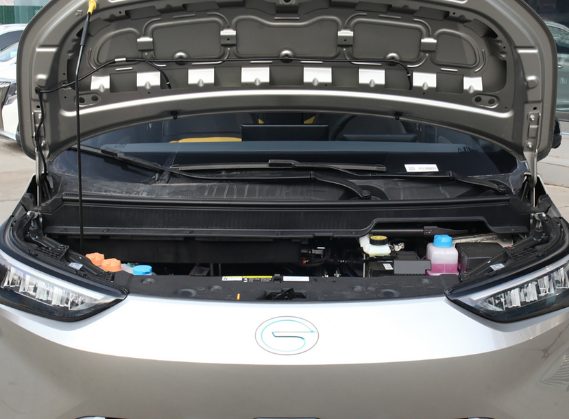 年轻人喜欢的电动SUV都在这,哪吒U•智/AION Y/元PLUS对比