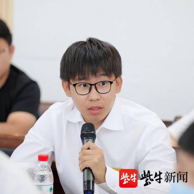 “我的梦想是当一名矿工”!中国矿业大学这名硕士的毕业发言火了休闲区蓝鸢梦想 - Www.slyday.coM “我的梦想是当一名矿工”!中国矿业大学这名硕士的毕业发言火了休闲区蓝鸢梦想 - Www.slyday.coM