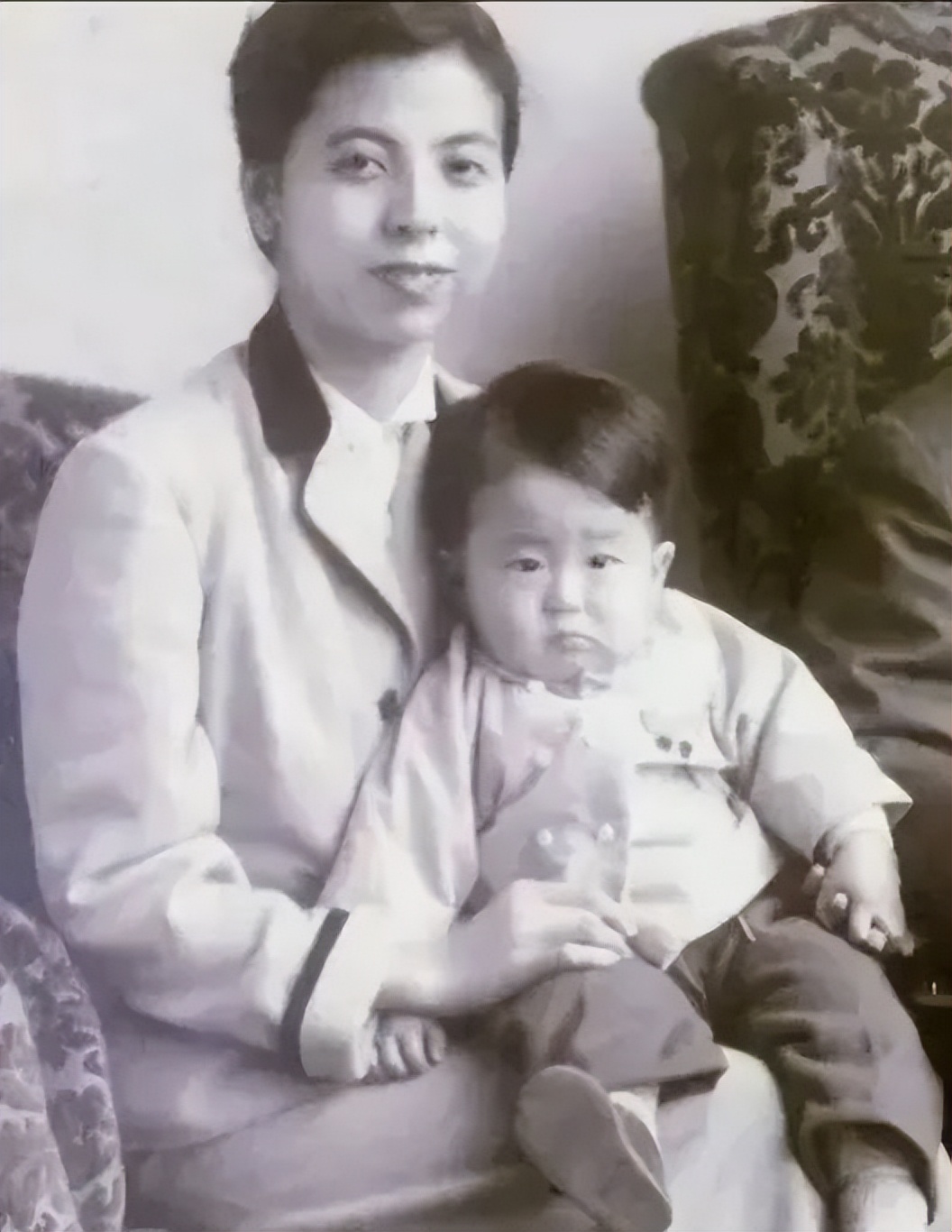 安倍离世后，留下上亿元的遗产！母亲和老婆的生活，可以无忧了休闲区蓝鸢梦想 - Www.slyday.coM
