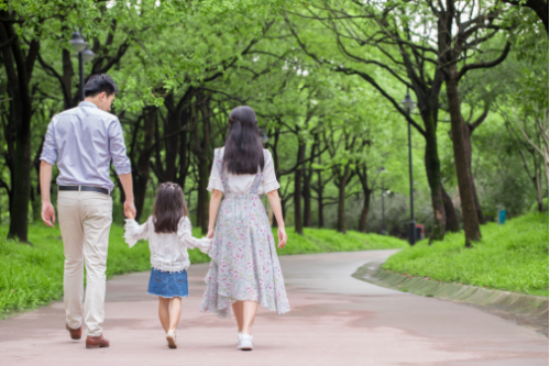 原创（柯贞教育是真是假?真的可以改变孩子的生活吗）柯贞教育什么样，柯贞教育是真是假？真的可以改变孩子叛逆吗？，戒色头发真的可以变浓密吗，