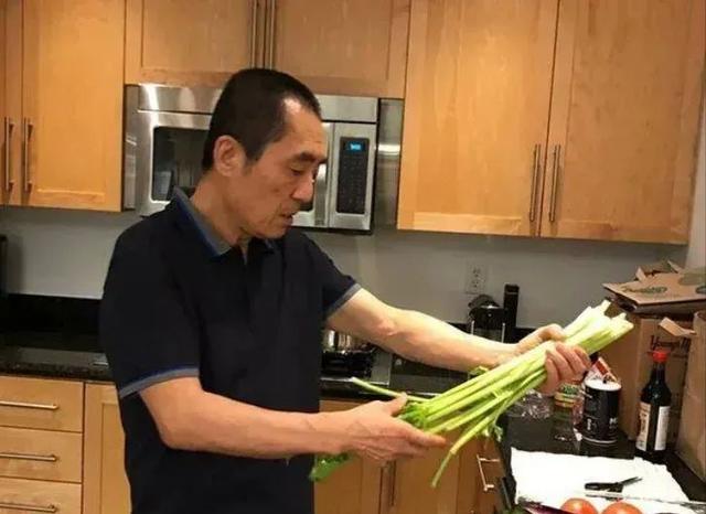 张艺谋出售无锡别墅,疑与易烊千玺有关,陈婷紧急辟谣:只是询问休闲区蓝鸢梦想 - Www.slyday.coM 张艺谋出售无锡别墅,疑与易烊千玺有关,陈婷紧急辟谣:只是询问休闲区蓝鸢梦想 - Www.slyday.coM