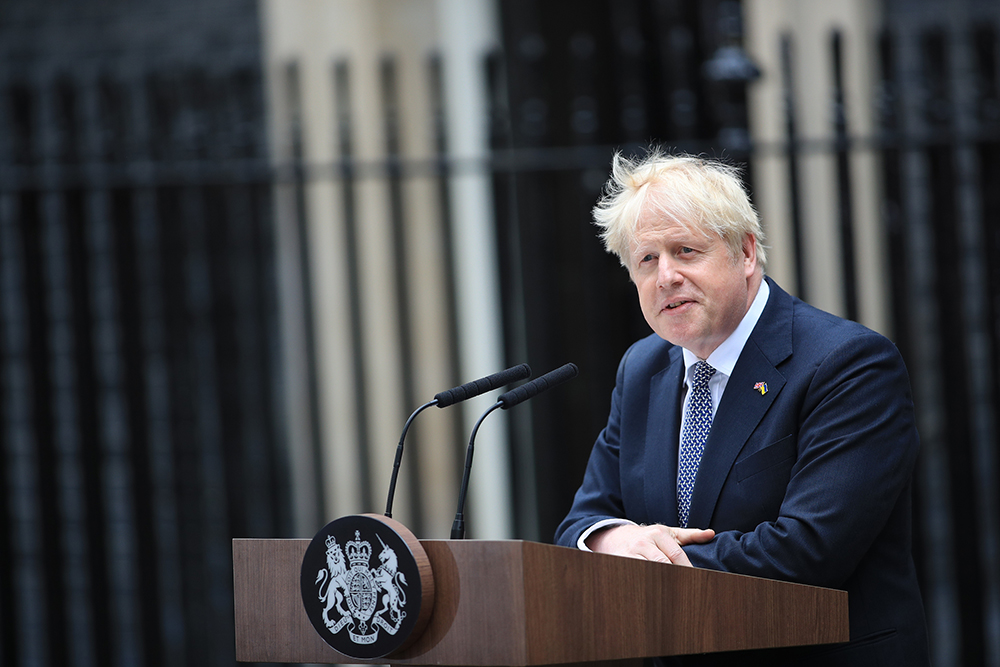 当地时间2022年7月7日，英国伦敦，英国首相约翰逊在唐宁街10号外发表讲话，宣布辞职。视觉中国 图