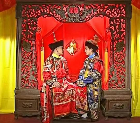 古装剧x欧式婚纱,太离谱了休闲区蓝鸢梦想 - Www.slyday.coM 古装剧x欧式婚纱,太离谱了休闲区蓝鸢梦想 - Www.slyday.coM