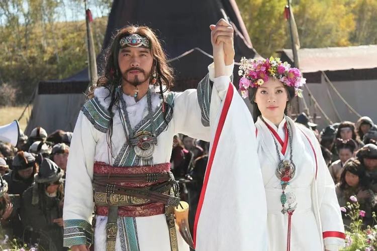 古装剧x欧式婚纱,太离谱了休闲区蓝鸢梦想 - Www.slyday.coM 古装剧x欧式婚纱,太离谱了休闲区蓝鸢梦想 - Www.slyday.coM