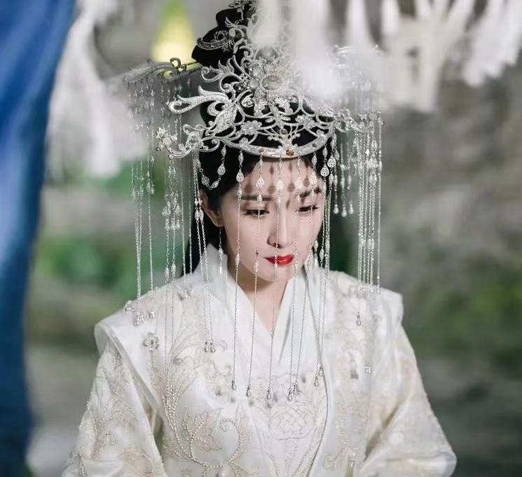 古装剧x欧式婚纱,太离谱了休闲区蓝鸢梦想 - Www.slyday.coM 古装剧x欧式婚纱,太离谱了休闲区蓝鸢梦想 - Www.slyday.coM