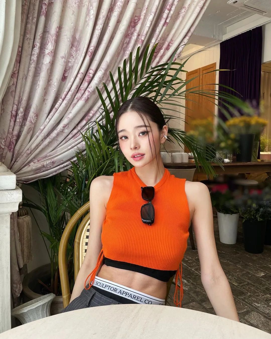 穿fake的宋智雅复出营业不穿假货之后穿搭功力不减转型纯欲健美风