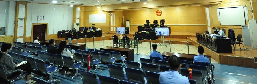 银行行长托关系为女儿上学“铺路”被骗3.5亿休闲区蓝鸢梦想 - Www.slyday.coM 银行行长托关系为女儿上学“铺路”被骗3.5亿休闲区蓝鸢梦想 - Www.slyday.coM