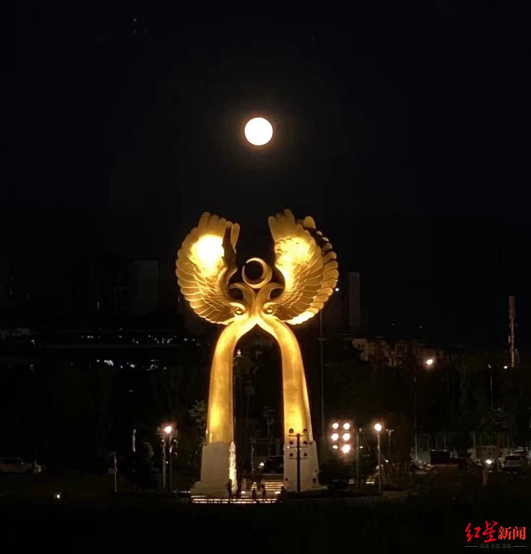 高清多图!“超级月亮”照亮月城西昌 又大又圆刷爆朋友圈休闲区蓝鸢梦想 - Www.slyday.coM 高清多图!“超级月亮”照亮月城西昌 又大又圆刷爆朋友圈休闲区蓝鸢梦想 - Www.slyday.coM