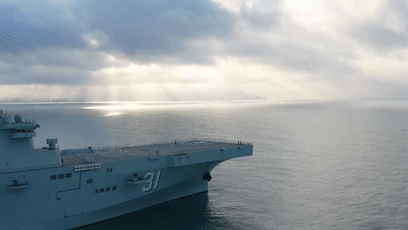 海南舰之大,镜头里都装不下!休闲区蓝鸢梦想 - Www.slyday.coM 海南舰之大,镜头里都装不下!休闲区蓝鸢梦想 - Www.slyday.coM