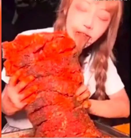 网红主播用濒危大白鲨做烧烤?“吃播”下嘴不能无下限休闲区蓝鸢梦想 - Www.slyday.coM 网红主播用濒危大白鲨做烧烤?“吃播”下嘴不能无下限休闲区蓝鸢梦想 - Www.slyday.coM