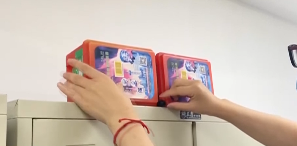 女子入住酒店8天后,发现房间有监控器!更可怕的是......休闲区蓝鸢梦想 - Www.slyday.coM 女子入住酒店8天后,发现房间有监控器!更可怕的是......休闲区蓝鸢梦想 - Www.slyday.coM