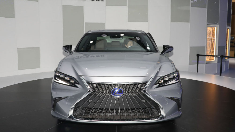 二线豪华车也内卷！雷克萨斯ES对比林肯Z，谁更超值？