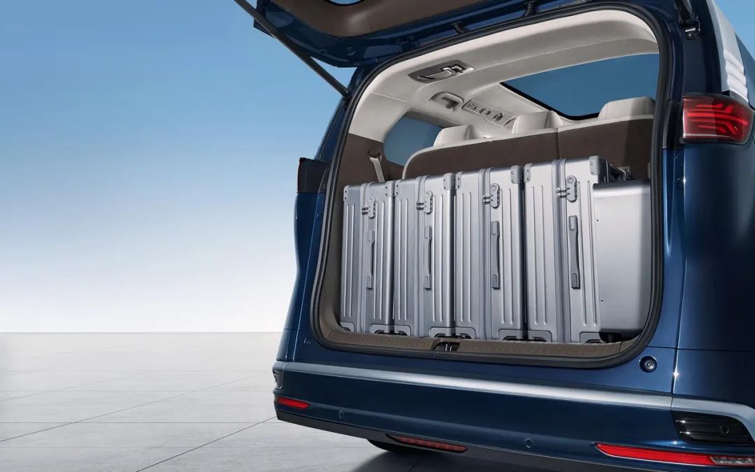 大6座还是7座,大型SUV与MPV究竟是谁卷了谁?