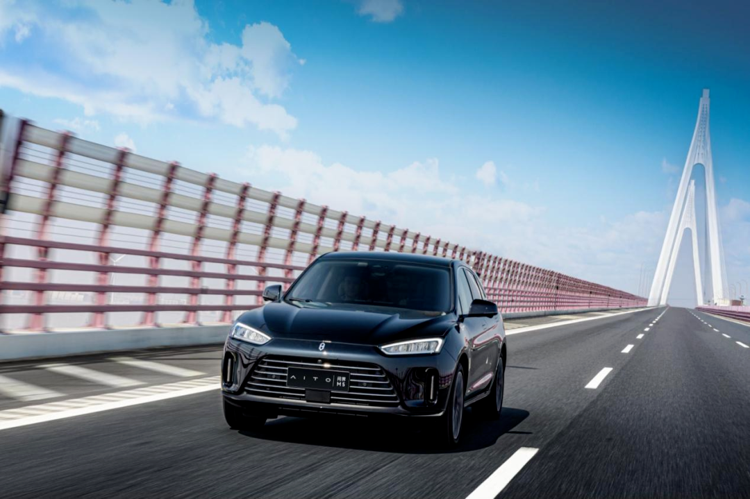 2022款RAV4荣放E+、问界M7分别怎么选?皓极混动体验如何?