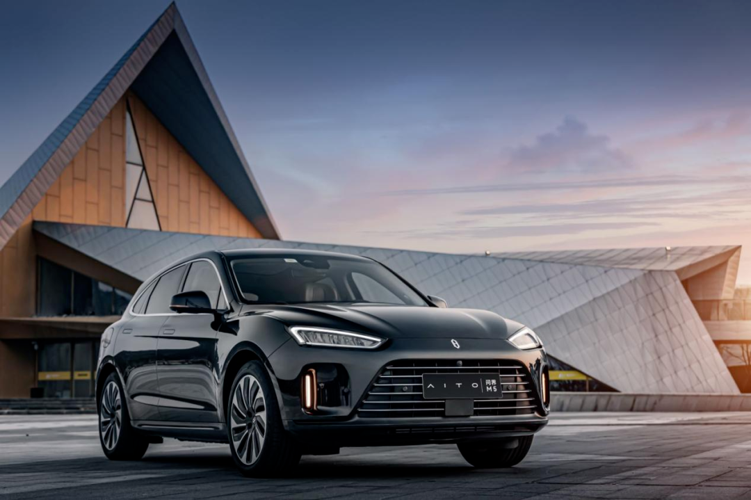 2022款RAV4荣放E+、问界M7分别怎么选?皓极混动体验如何?