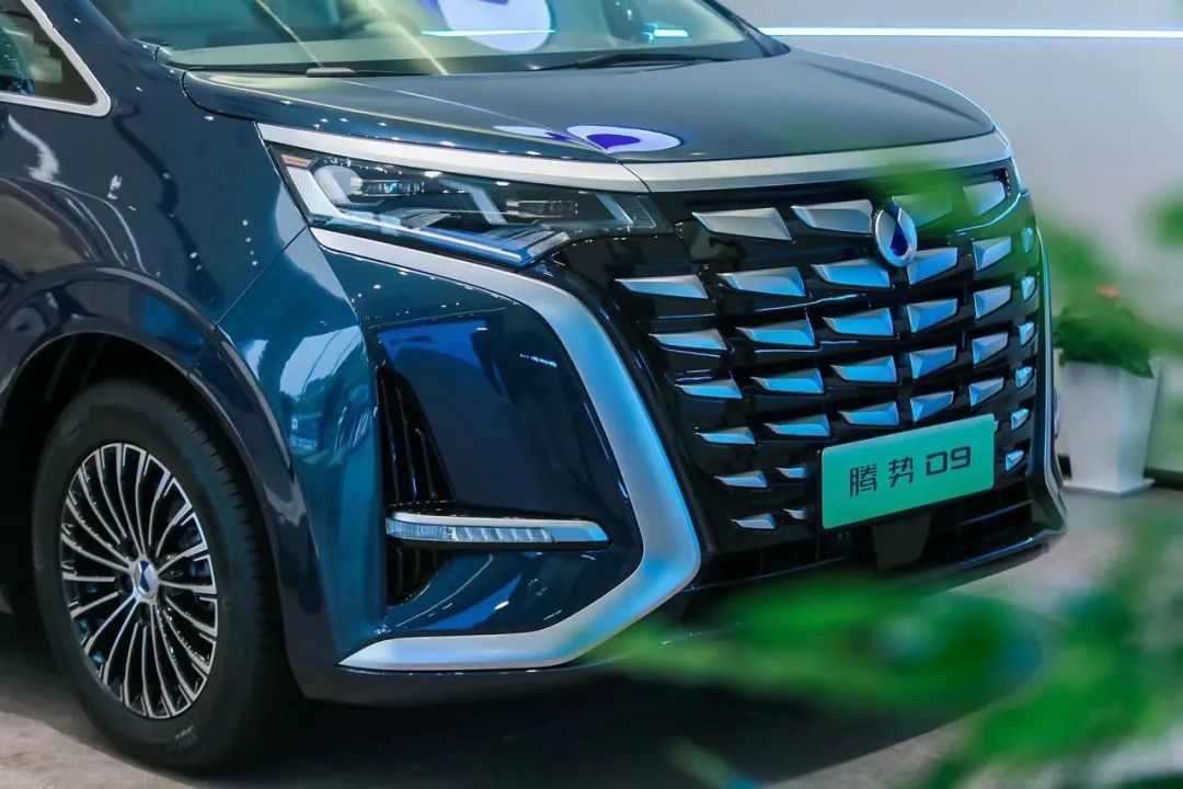 大6座还是7座,大型SUV与MPV究竟是谁卷了谁?