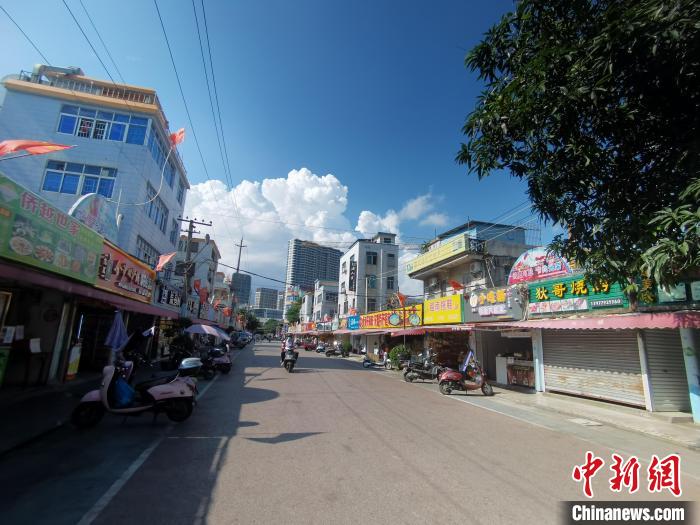 图为北海侨港风情街。 翟李强 摄