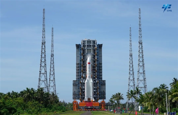 8K超高清!延时摄影看"问天"实验舱转运过程休闲区蓝鸢梦想 - Www.slyday.coM 8K超高清!延时摄影看"问天"实验舱转运过程休闲区蓝鸢梦想 - Www.slyday.coM