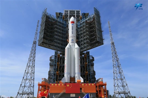 8K超高清!延时摄影看"问天"实验舱转运过程休闲区蓝鸢梦想 - Www.slyday.coM 8K超高清!延时摄影看"问天"实验舱转运过程休闲区蓝鸢梦想 - Www.slyday.coM