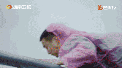 海清是行走的名场面制造机吧,新剧被黄磊撒骨灰糊一脸,也太好笑了休闲区蓝鸢梦想 - Www.slyday.coM 海清是行走的名场面制造机吧,新剧被黄磊撒骨灰糊一脸,也太好笑了休闲区蓝鸢梦想 - Www.slyday.coM