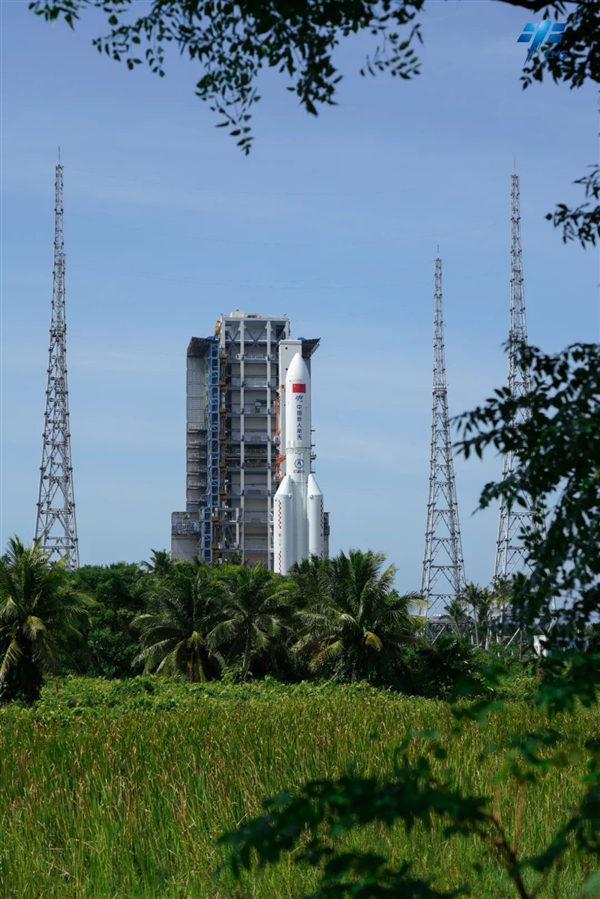 8K超高清!延时摄影看"问天"实验舱转运过程休闲区蓝鸢梦想 - Www.slyday.coM 8K超高清!延时摄影看"问天"实验舱转运过程休闲区蓝鸢梦想 - Www.slyday.coM