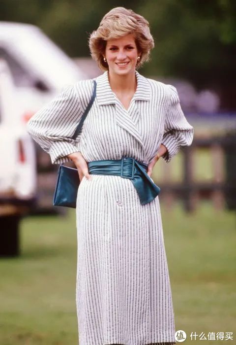 夏季穿搭当然有套路,这4个方案让你赢很大!休闲区蓝鸢梦想 - Www.slyday.coM 夏季穿搭当然有套路,这4个方案让你赢很大!休闲区蓝鸢梦想 - Www.slyday.coM