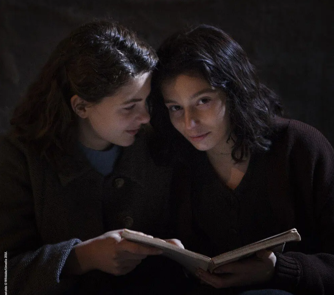 又一个 “塑料姐妹情”故事,还是当代最伟大的小说之一?休闲区蓝鸢梦想 - Www.slyday.coM 又一个 “塑料姐妹情”故事,还是当代最伟大的小说之一?休闲区蓝鸢梦想 - Www.slyday.coM